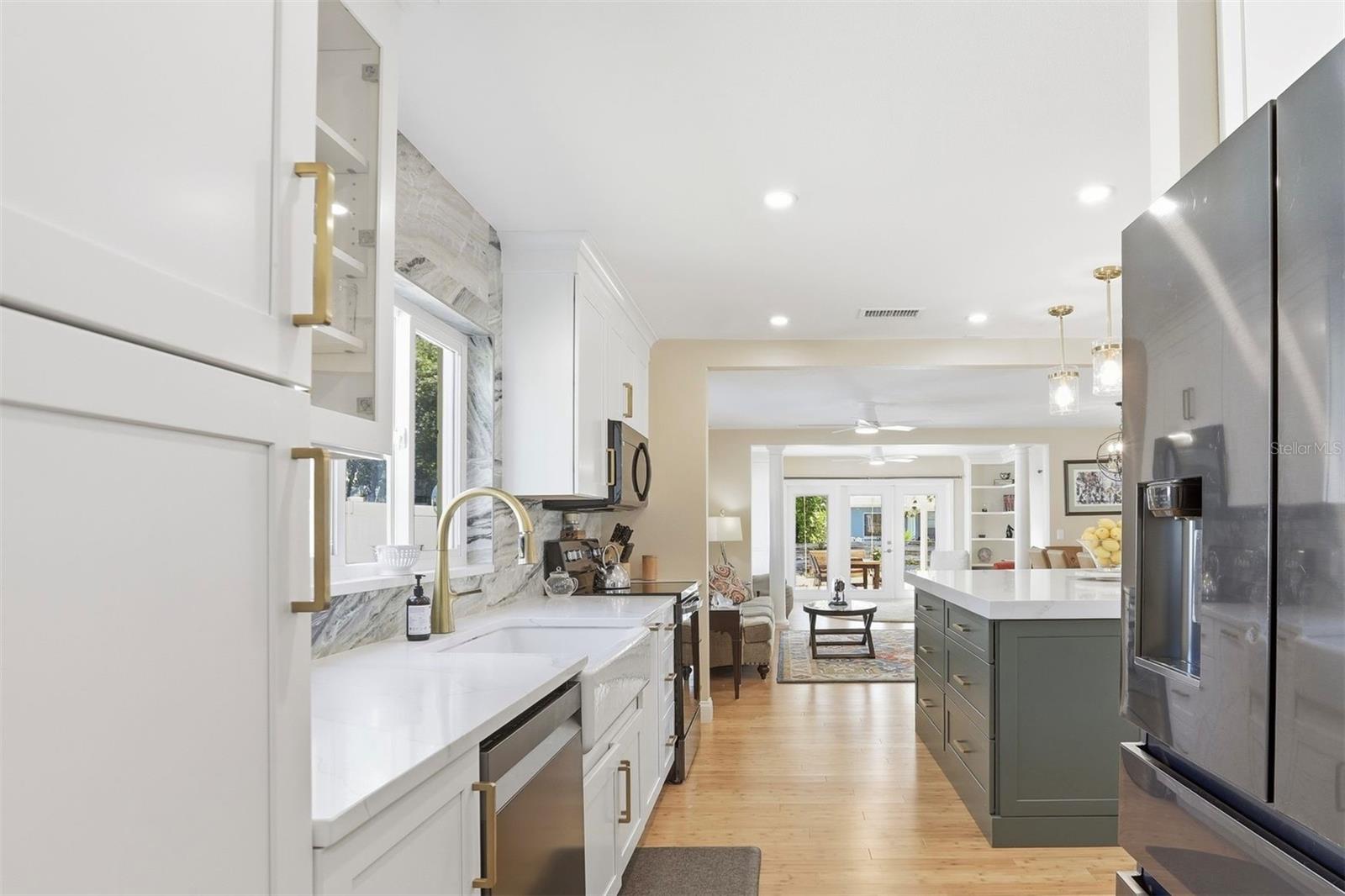 OAKLAND SHORES 1ST ADD - Residential