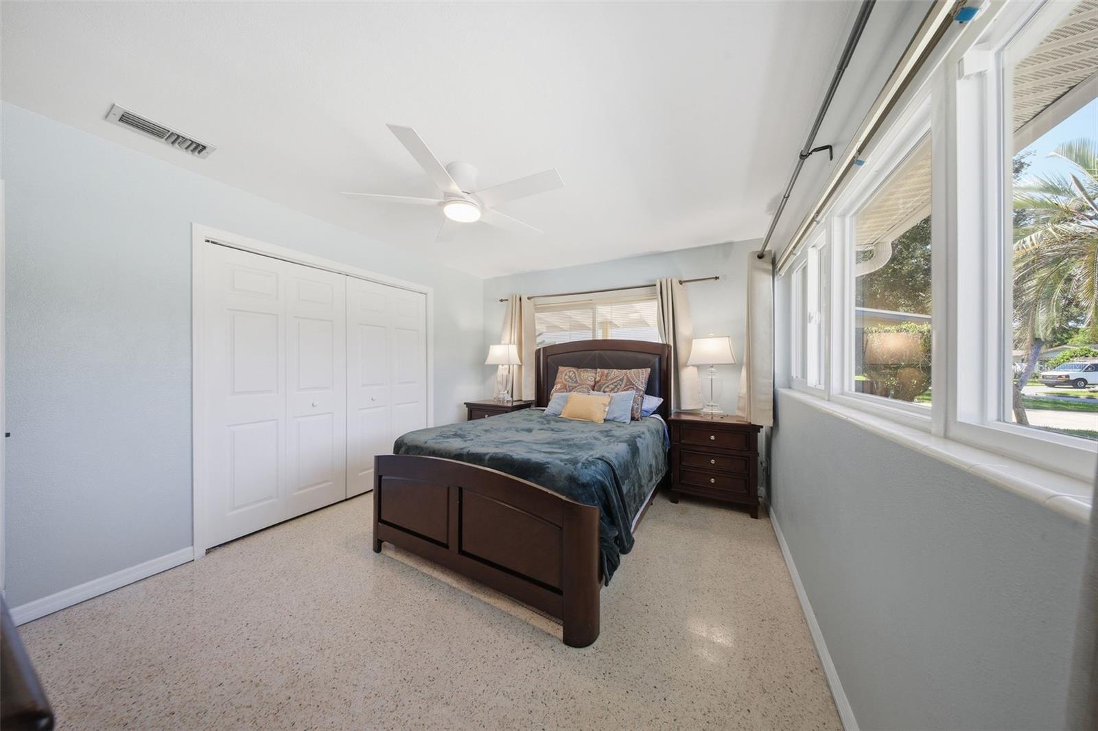 OAKLAND SHORES 1ST ADD - Residential