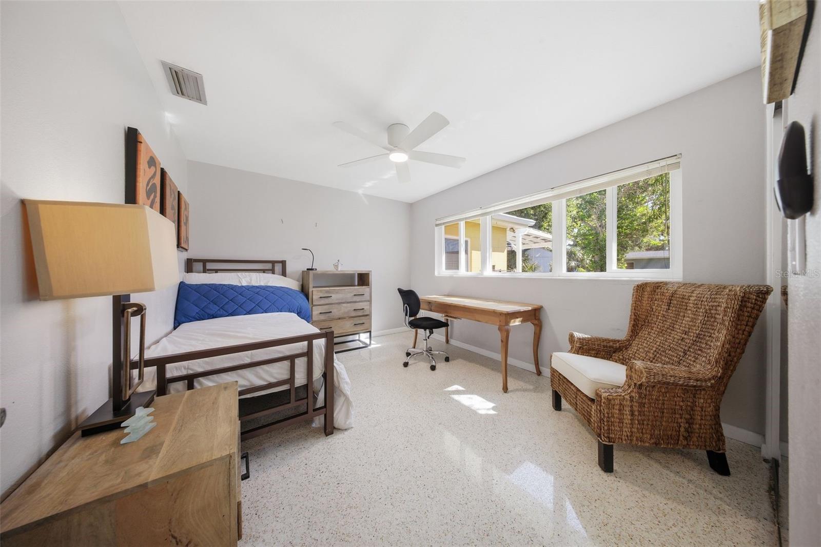 OAKLAND SHORES 1ST ADD - Residential