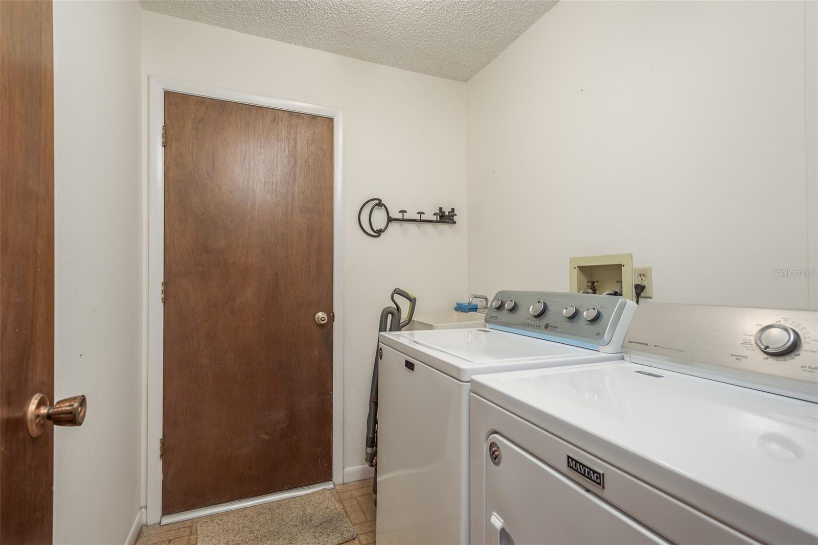 LAUREL OAK WOODS - Residential