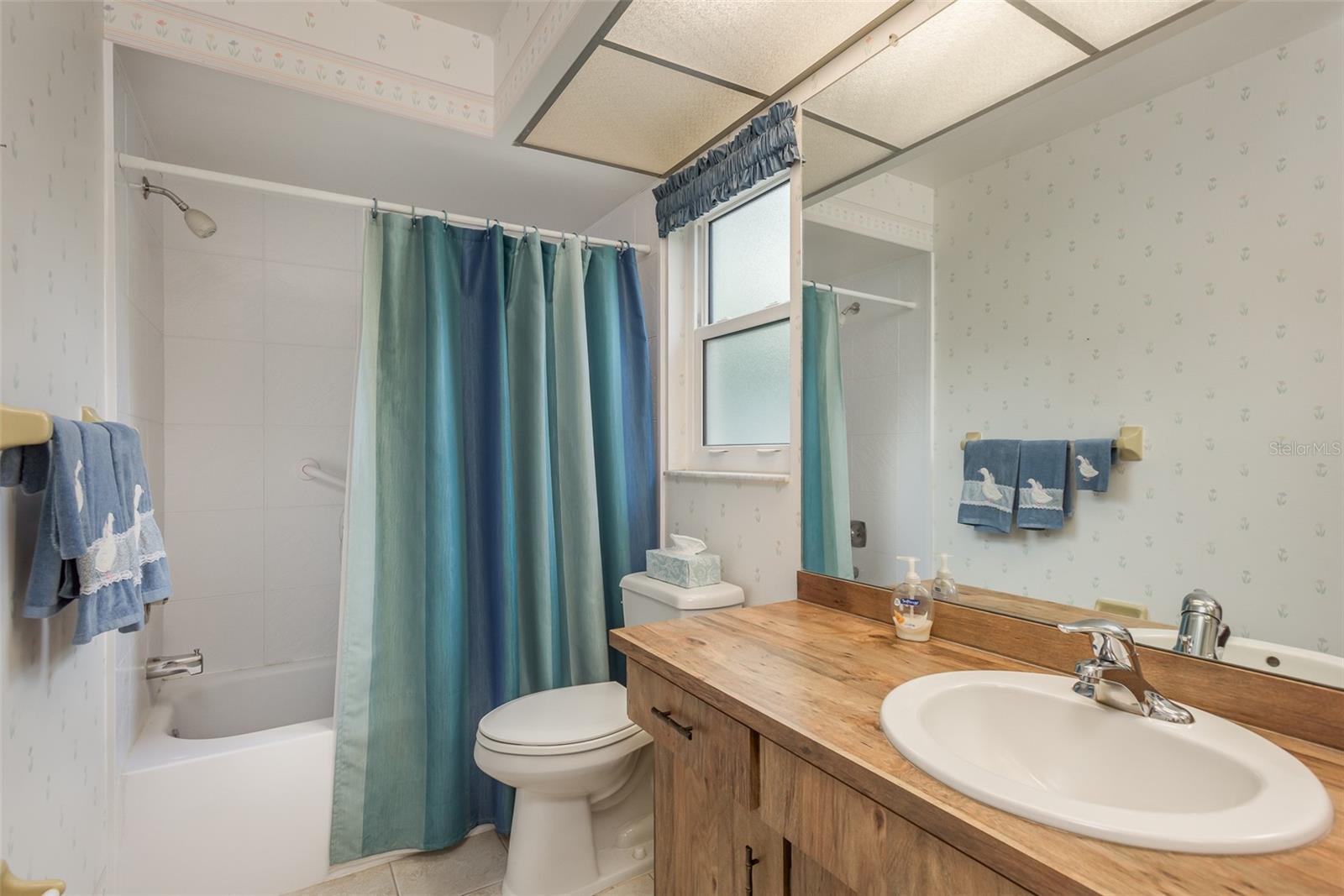 LAUREL OAK WOODS - Residential