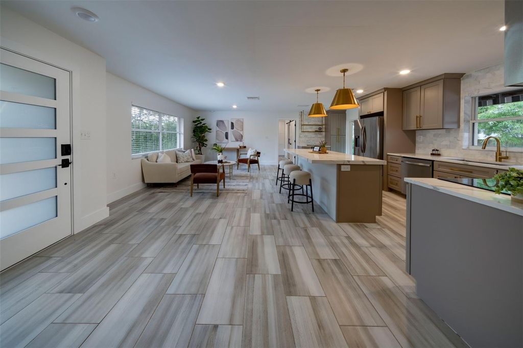 Photo of 630 Northwood Circle, Winter Park, FL 32789 (MLS # O6351594)