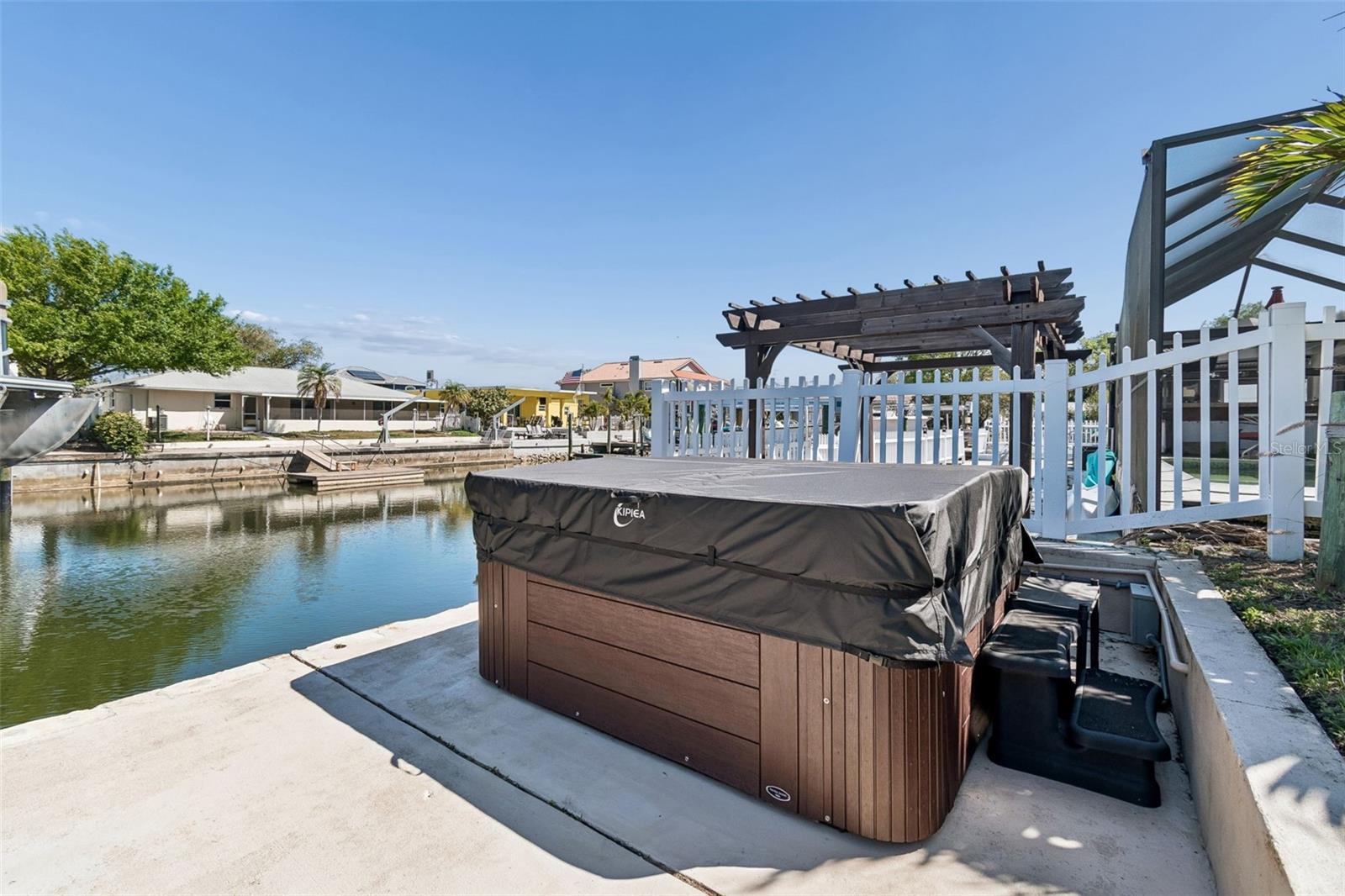 FLOR A MAR - Residential