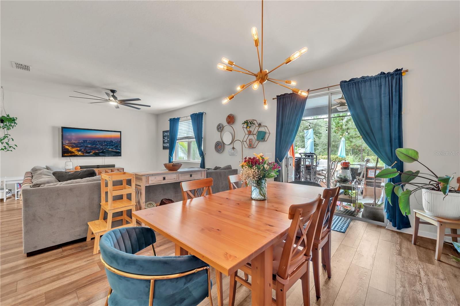KENSINGTON RESERVE - Residential