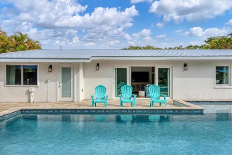 A home in ANNA MARIA