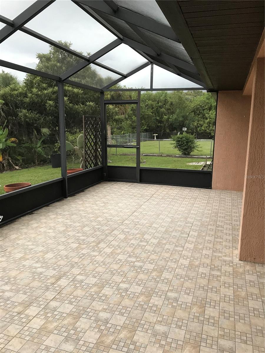 PORT CHARLOTTE SUB 04 - Residential Lease