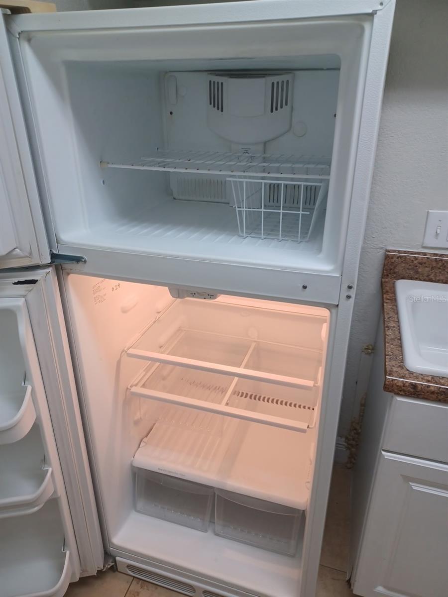 WHISPERING OAKS - Residential Lease