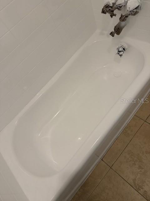 WHISPERING OAKS - Residential Lease