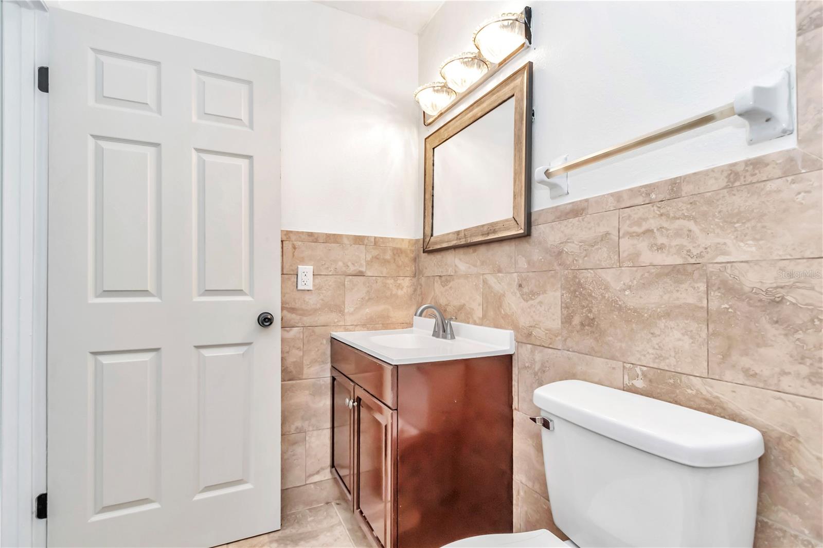 SILVER SPRINGS SHORES - Residential