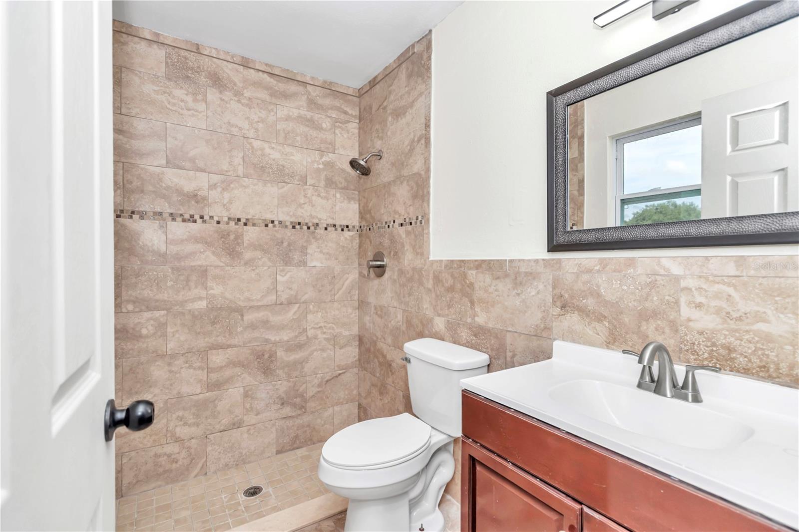 SILVER SPRINGS SHORES - Residential