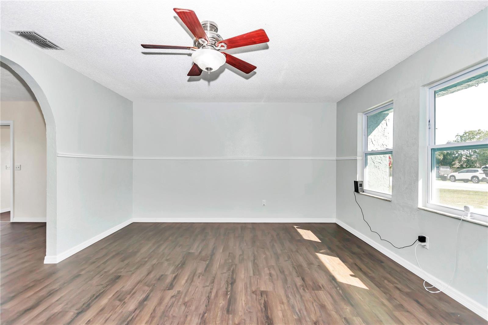 SILVER SPRINGS SHORES - Residential