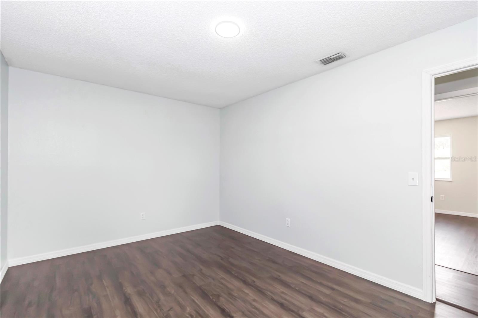 SILVER SPRINGS SHORES - Residential