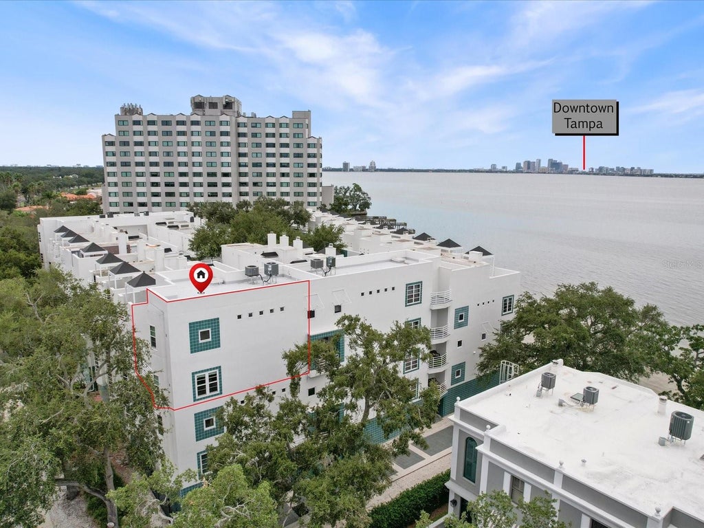 Photo of 4950 Bayshore Boulevard #28, Tampa, FL 33611 (MLS # TB8553892)