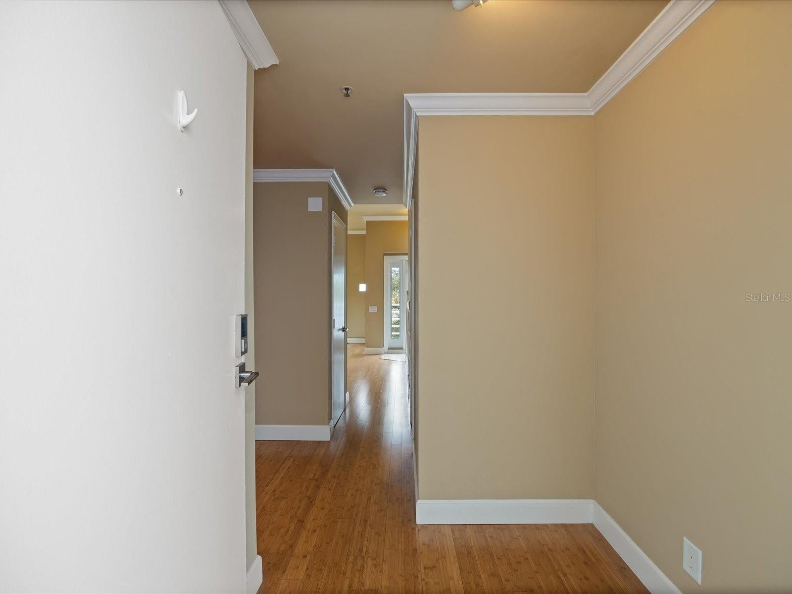 4950 BAYSHORE BOULEVARD 28