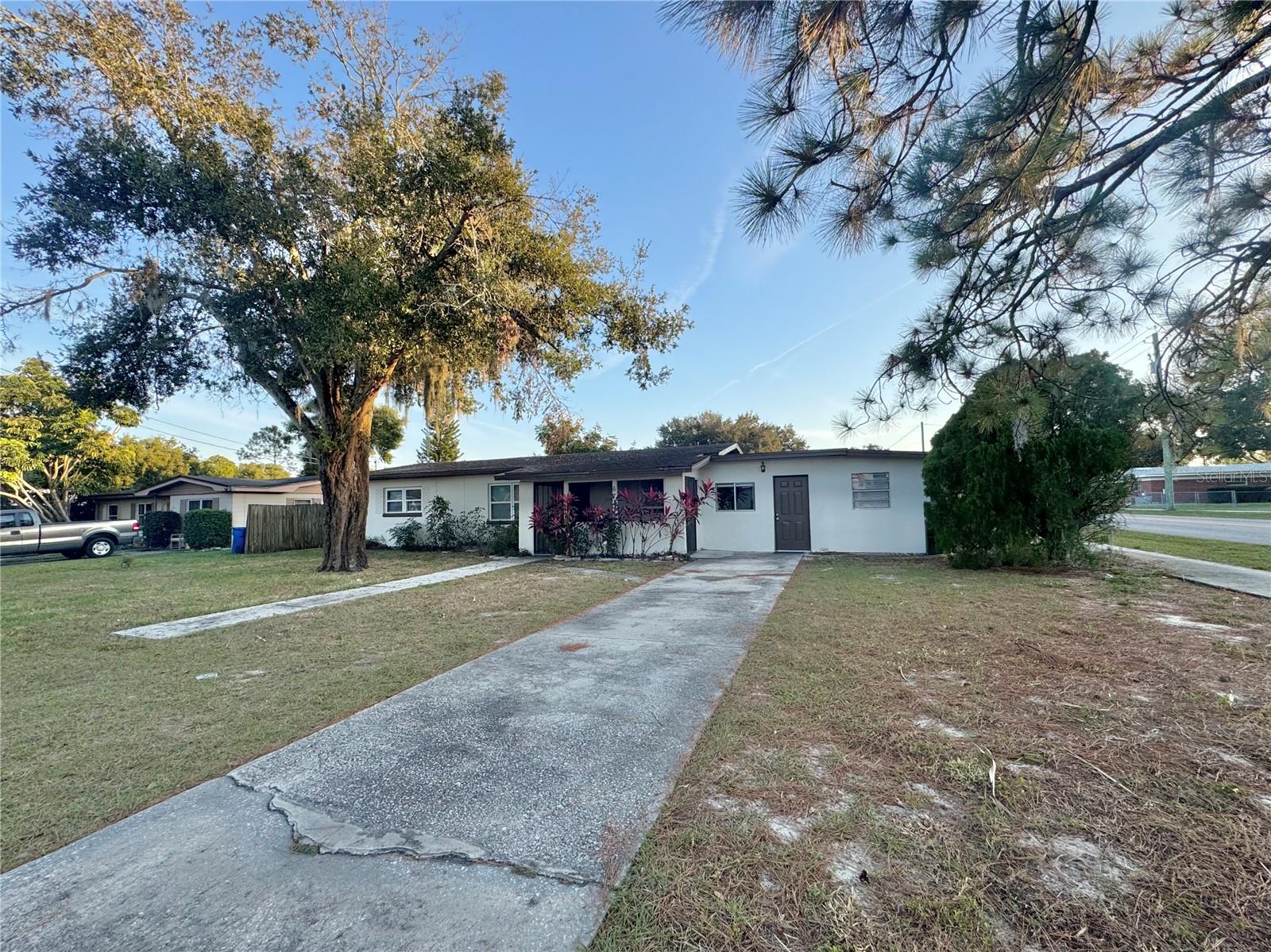 CARLS SUB - Residential Lease