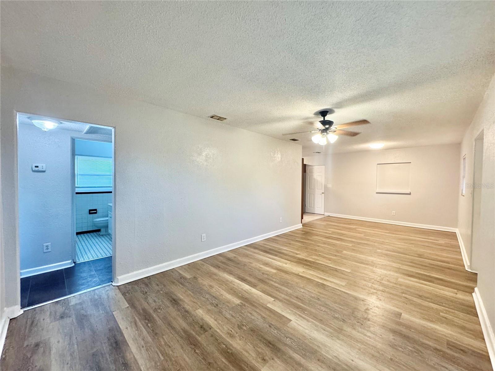 CARLS SUB - Residential Lease