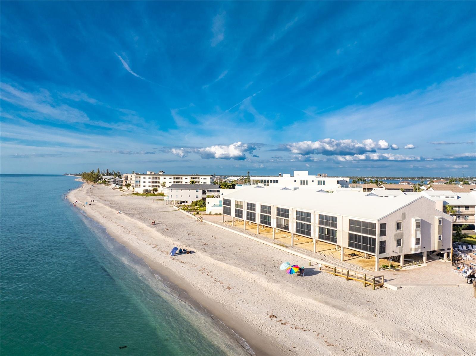 PELICAN LANDING BLDG E - Residential