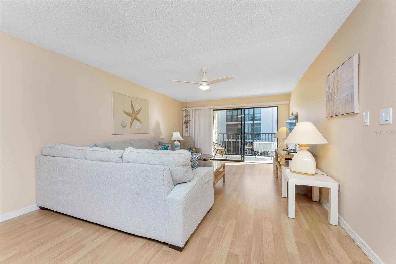 PELICAN LANDING BLDG E - Residential