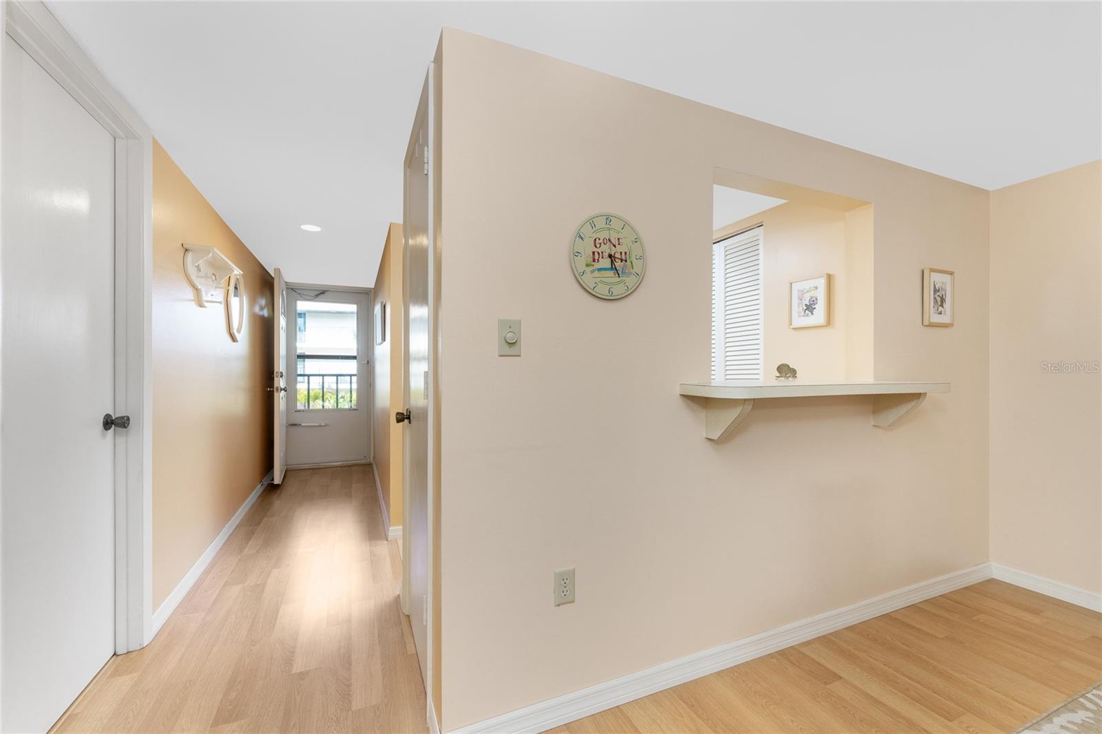 PELICAN LANDING BLDG E - Residential