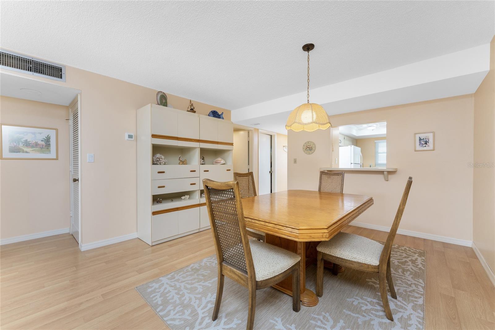 PELICAN LANDING BLDG E - Residential