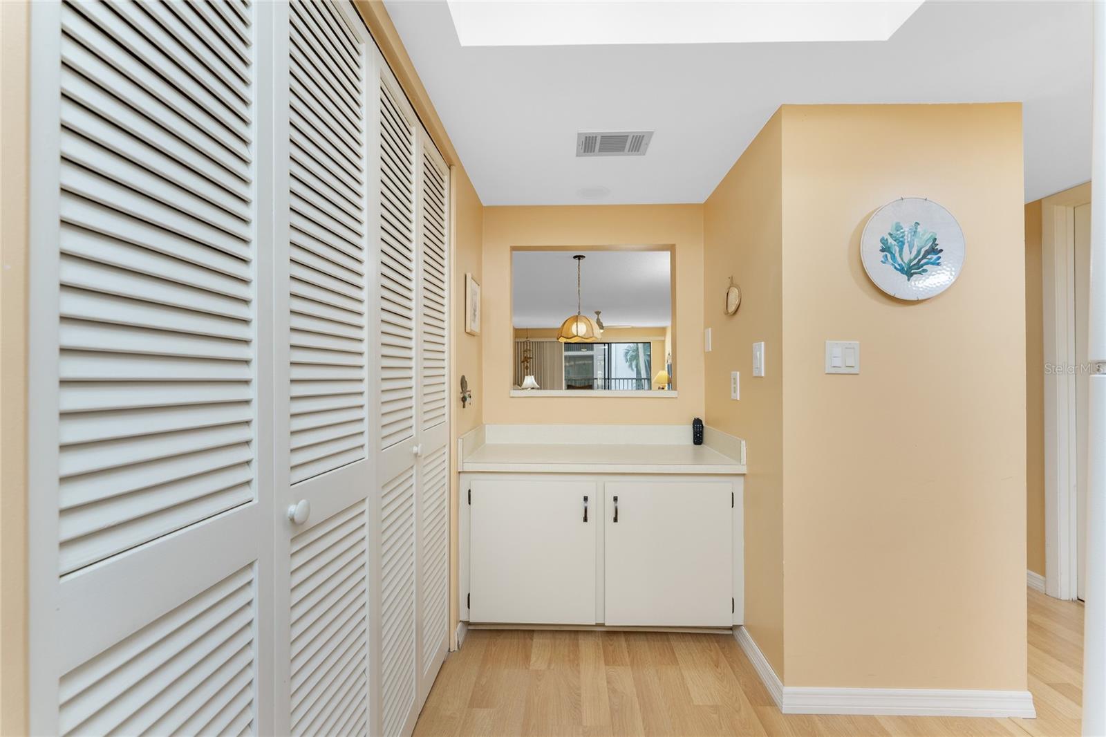 PELICAN LANDING BLDG E - Residential