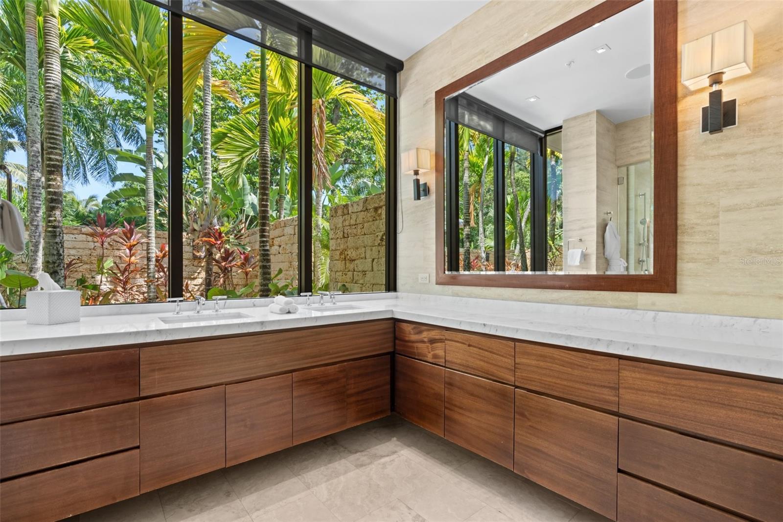 EAST BEACH - Residential