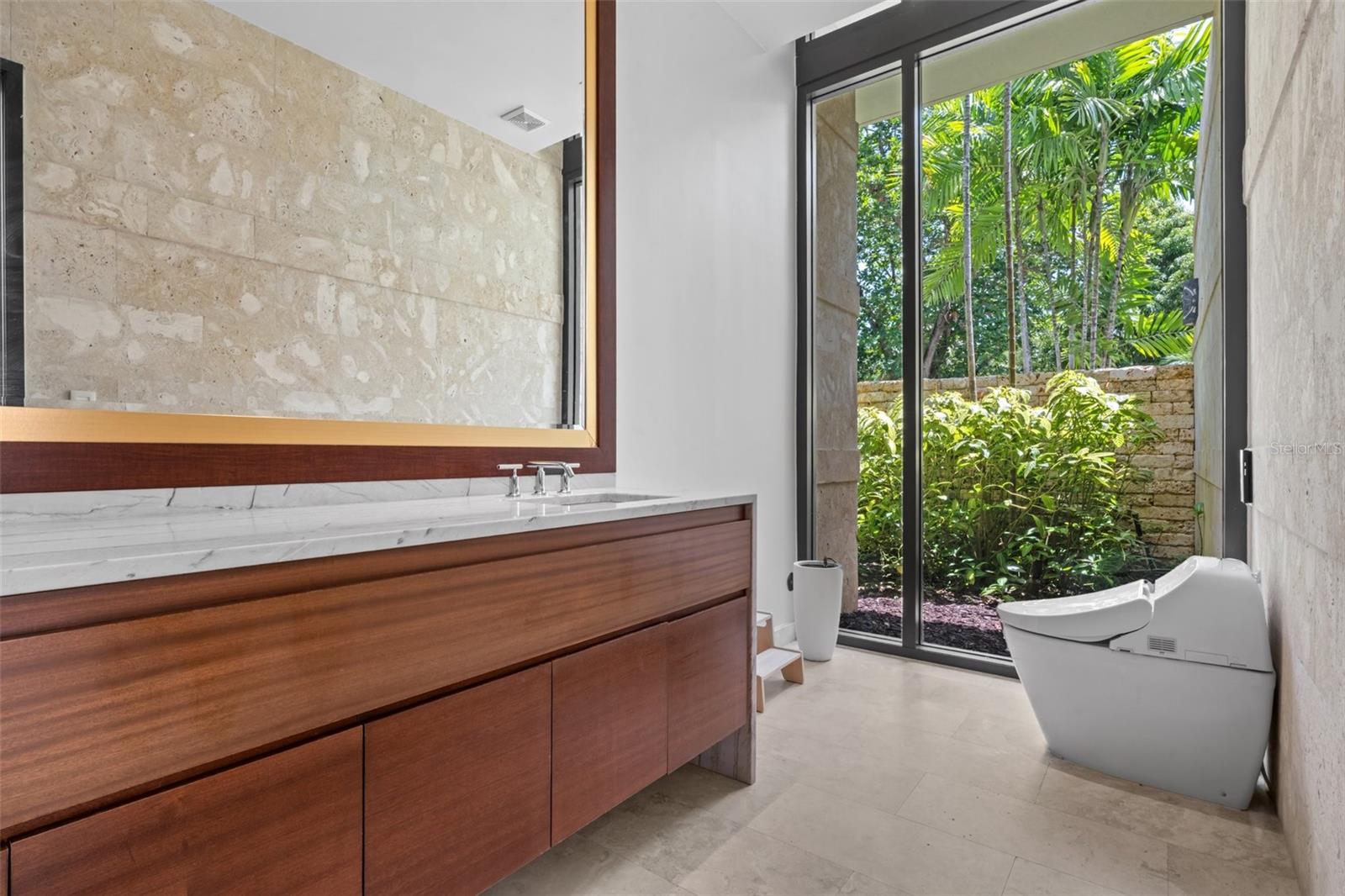 EAST BEACH - Residential