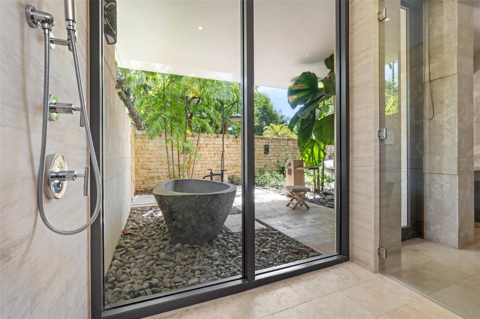 EAST BEACH - Residential