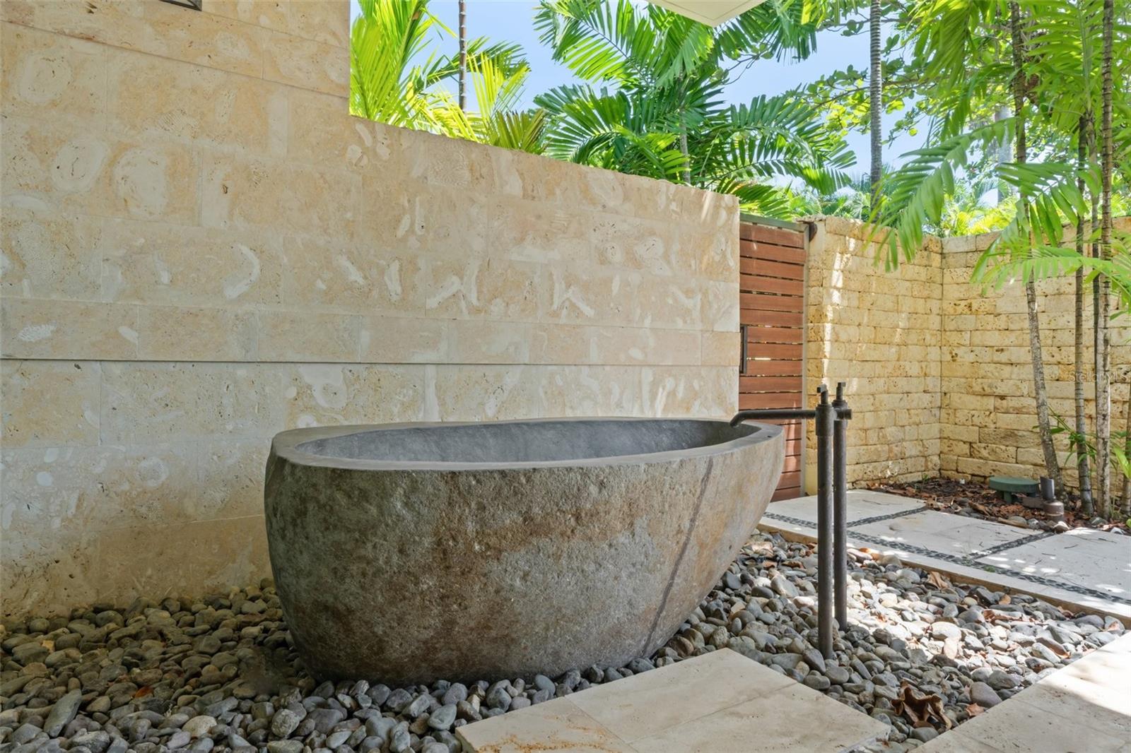 EAST BEACH - Residential