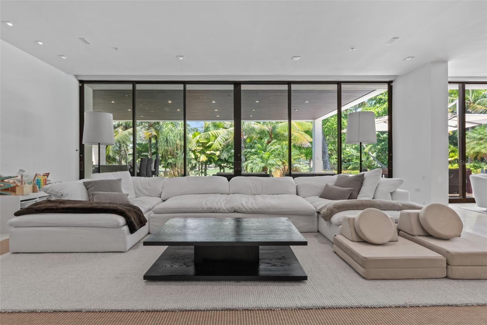 EAST BEACH - Residential