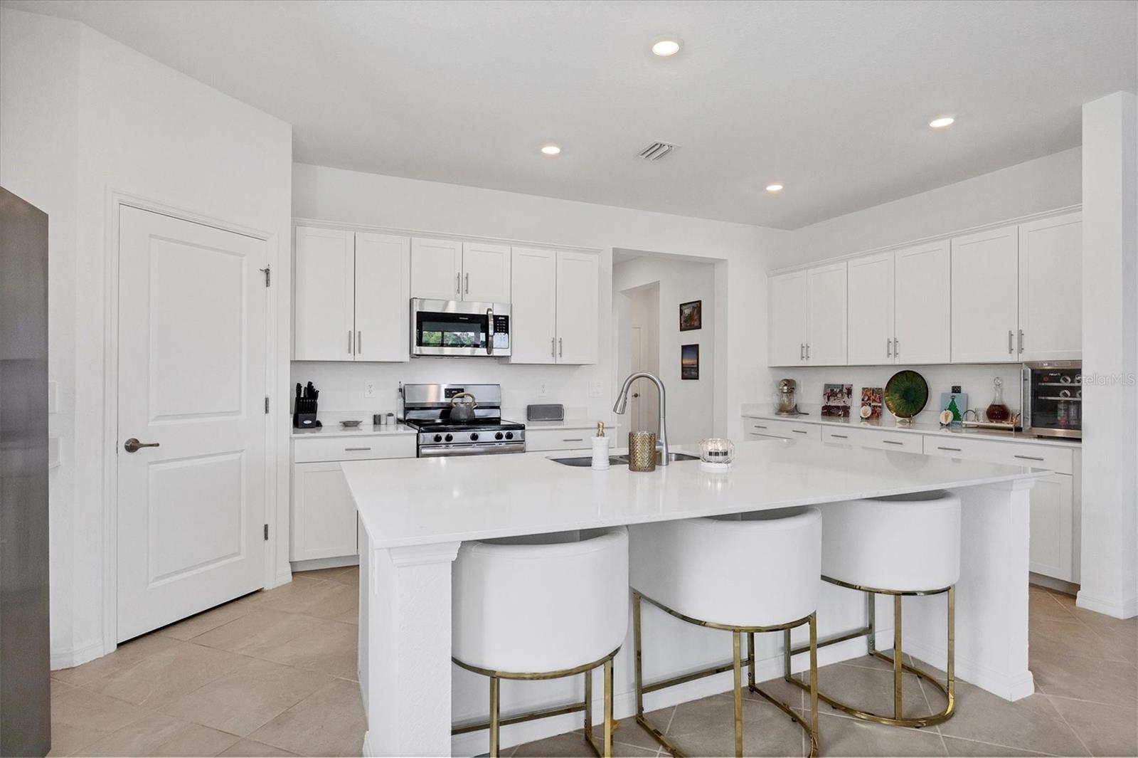 ANTIGUA/WELLEN PARK - Residential Lease