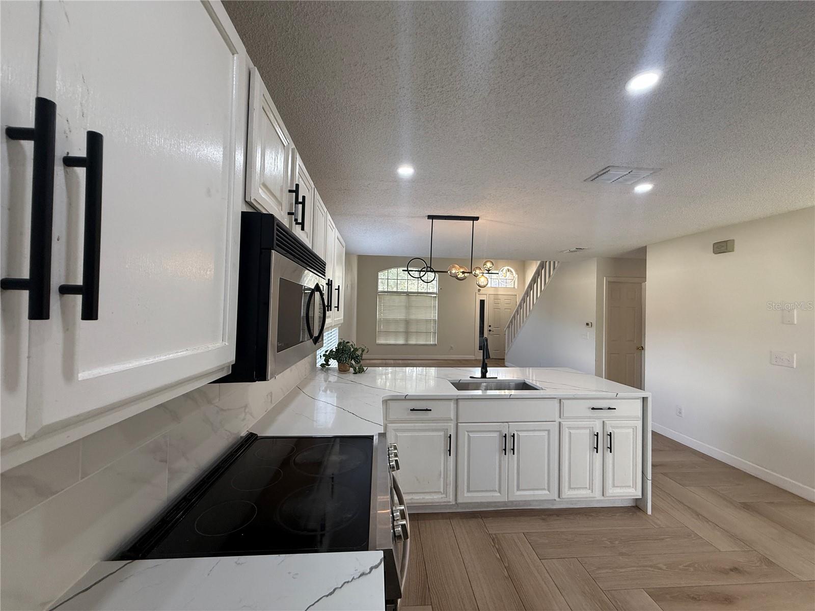 SUNCREST VILLAS PH 02 - Residential Lease