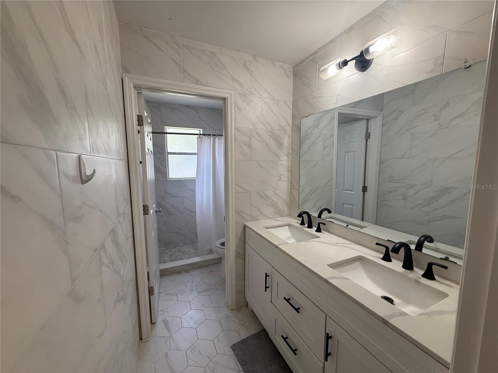 SUNCREST VILLAS PH 02 - Residential Lease