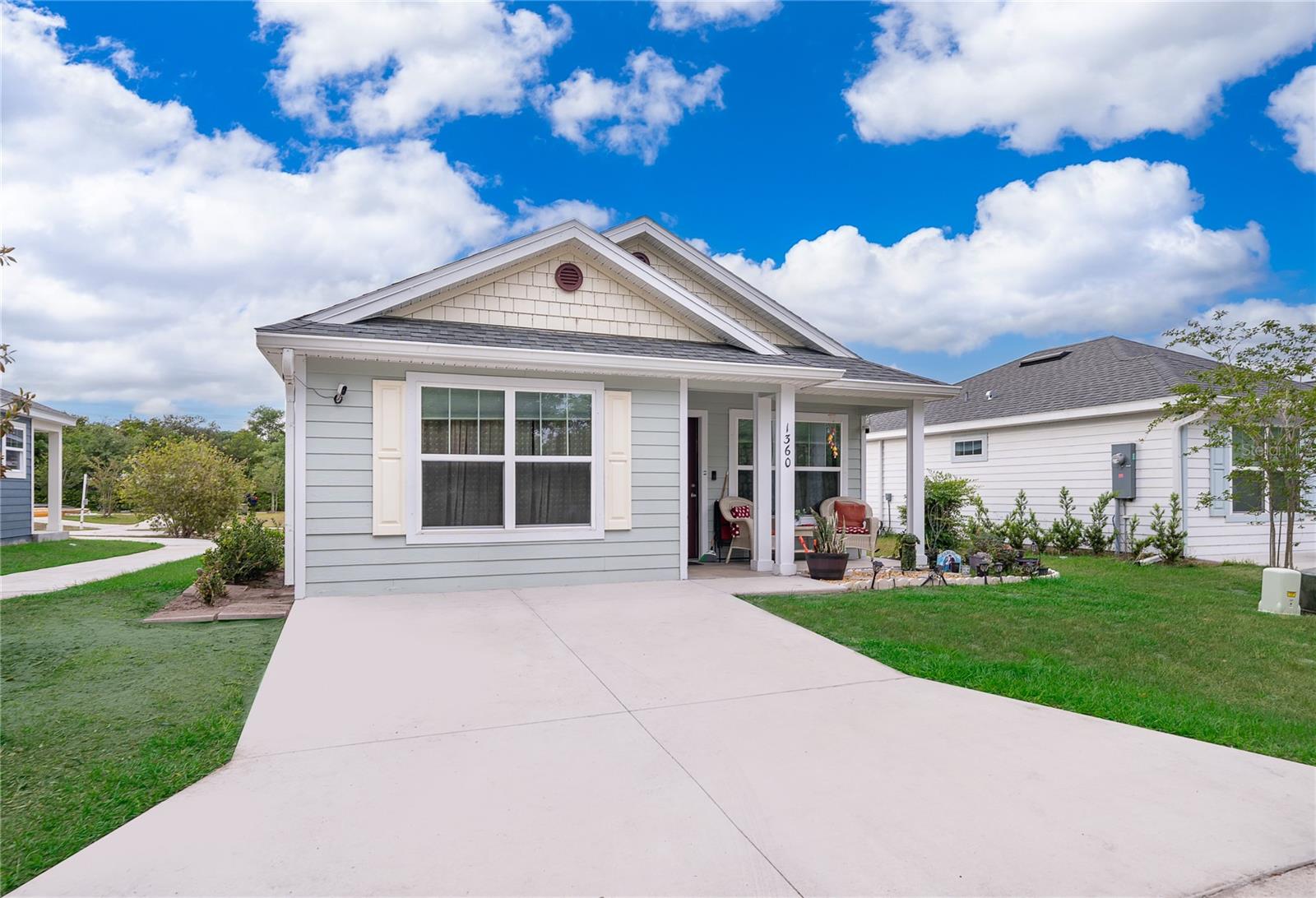 1360 COTTAGE CIRCLE