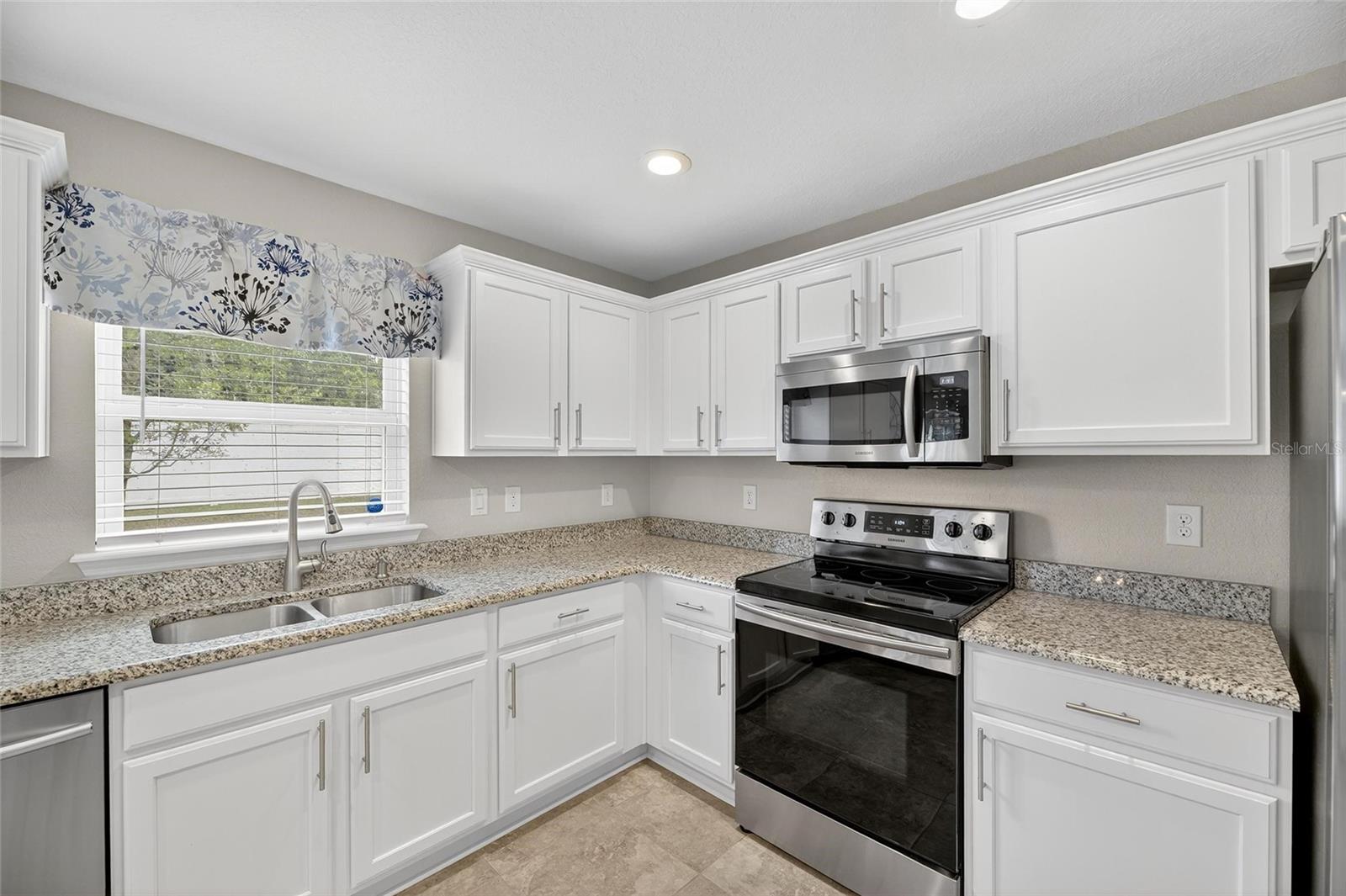 LANDINGS AT ALAFIA - Residential