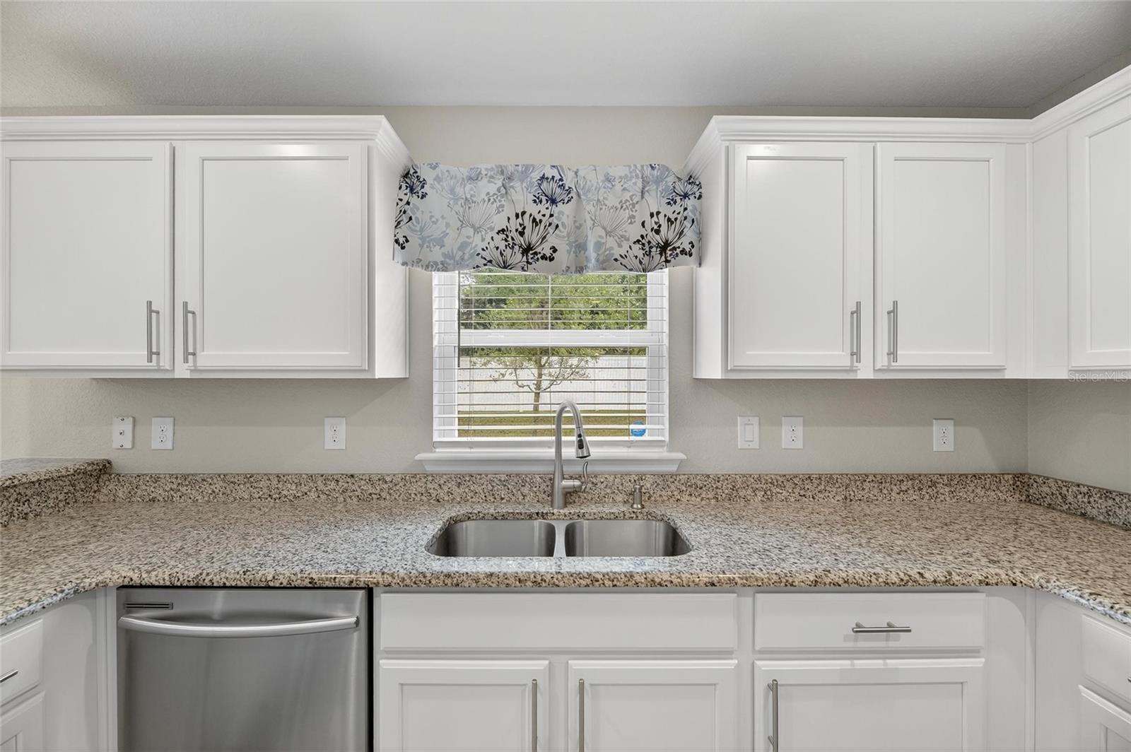 LANDINGS AT ALAFIA - Residential