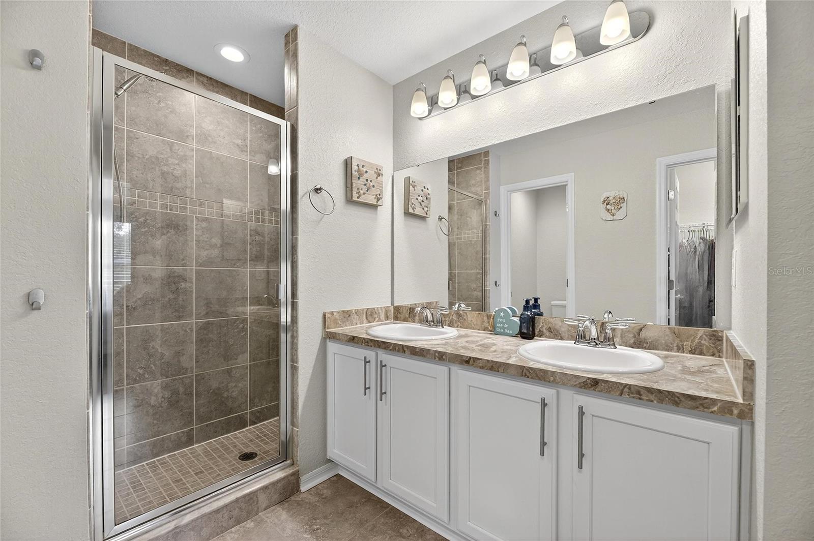 LANDINGS AT ALAFIA - Residential