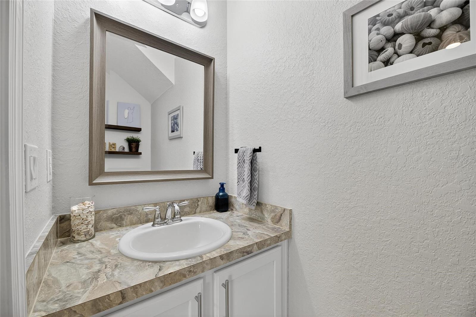 LANDINGS AT ALAFIA - Residential