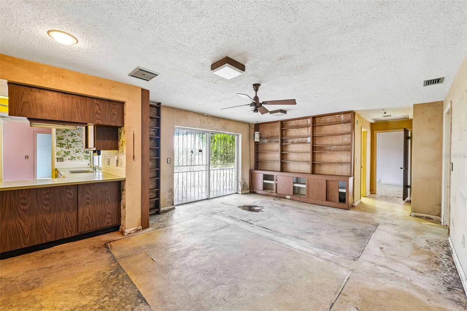 5362 SHALLEY CIRCLE W