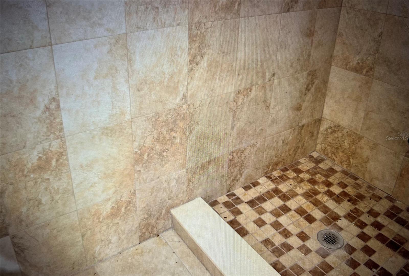 HILLANDALE - Residential