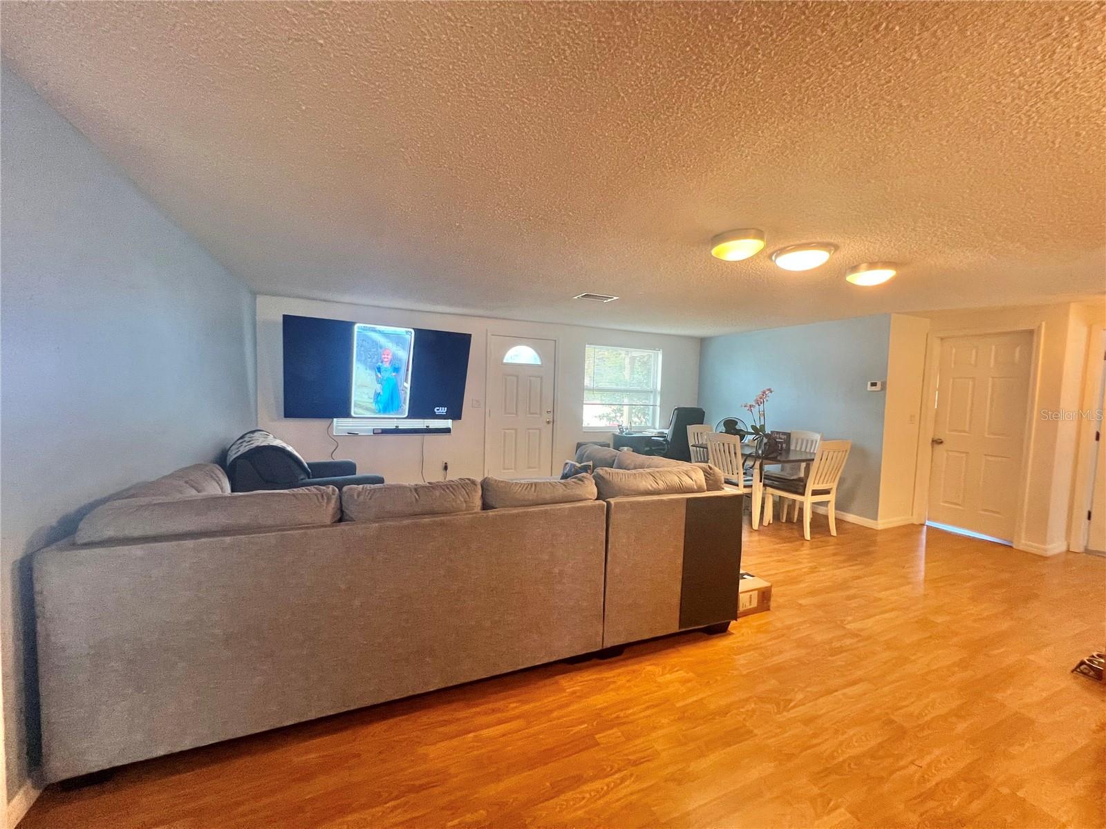 HILLANDALE - Residential