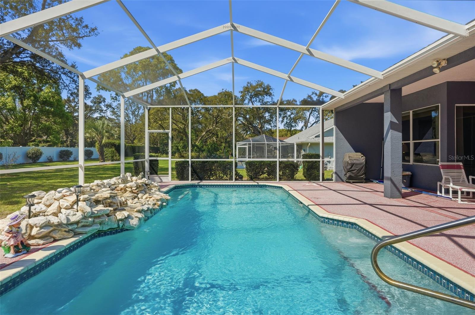 AUTUMN OAKS - Residential