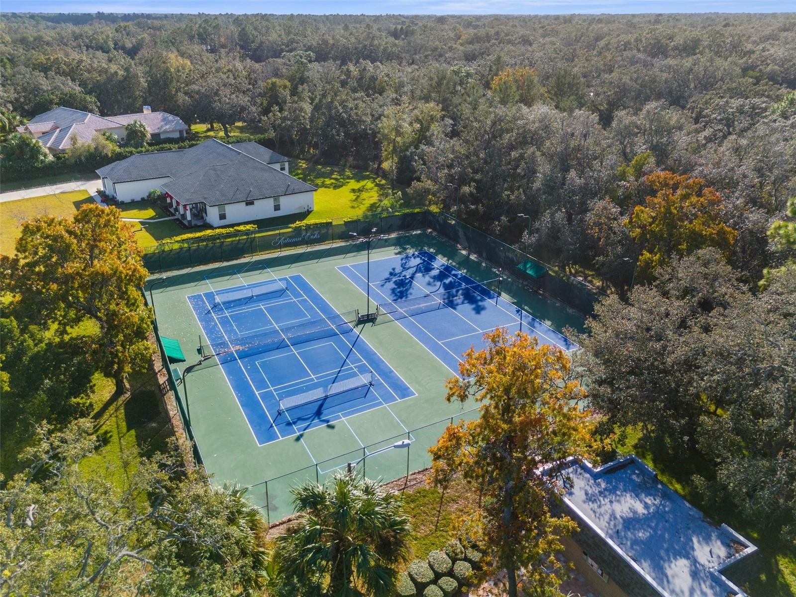 AUTUMN OAKS - Residential