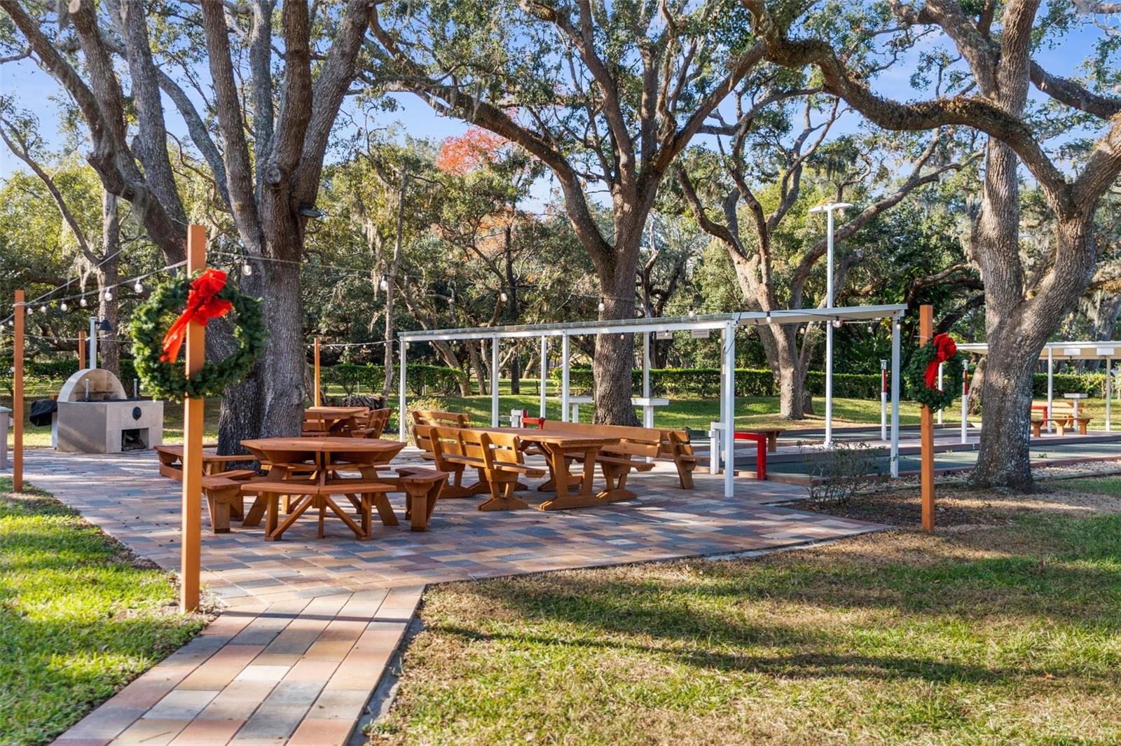 AUTUMN OAKS - Residential