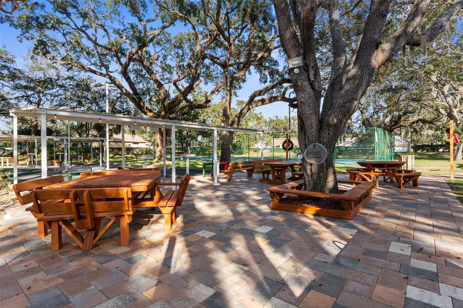 AUTUMN OAKS - Residential