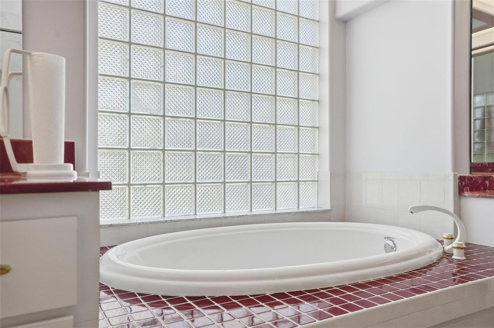 AUTUMN OAKS - Residential