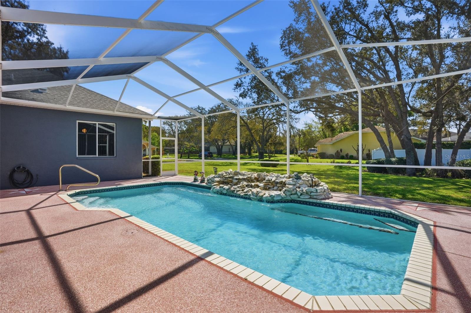 AUTUMN OAKS - Residential