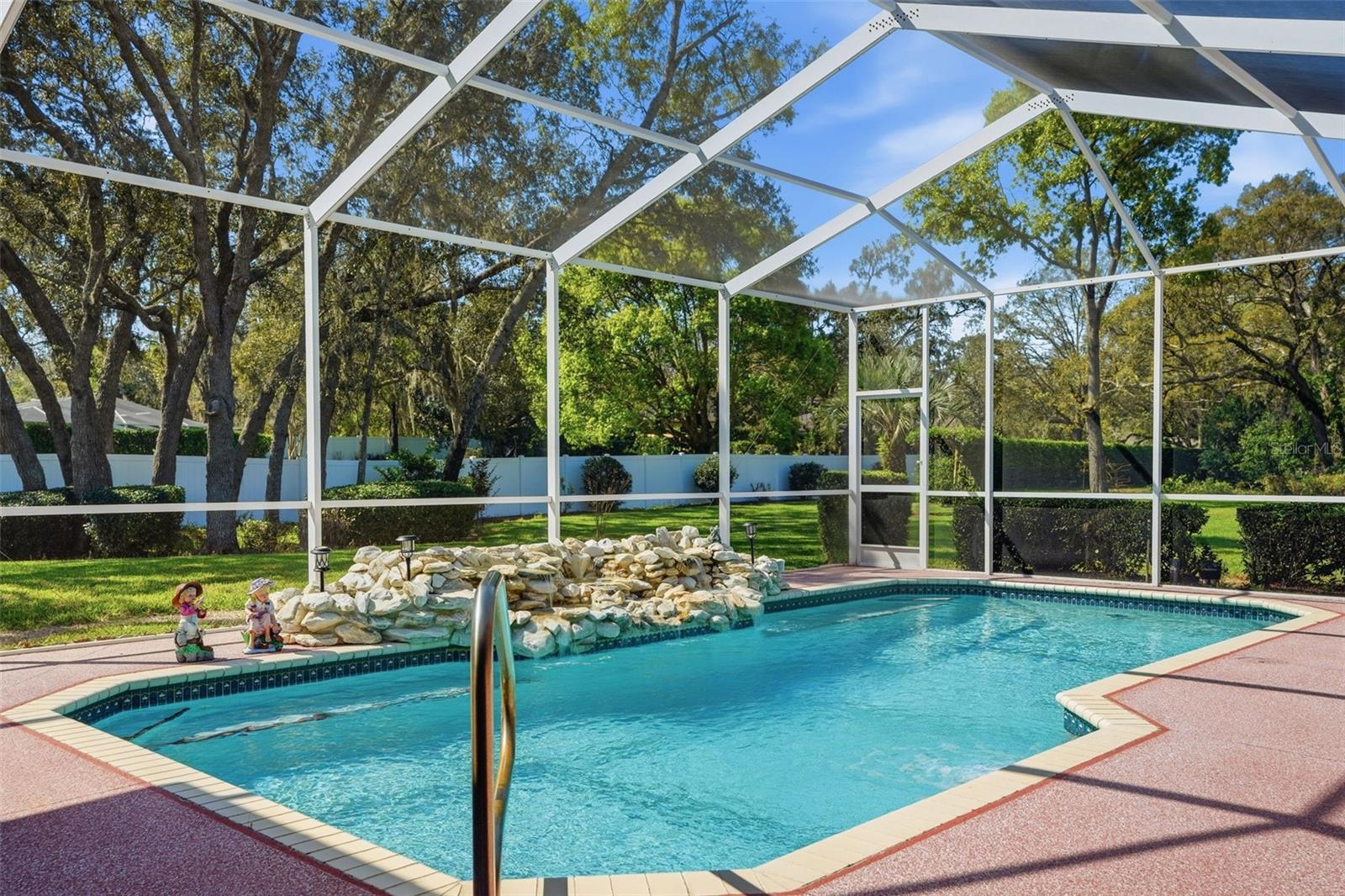 AUTUMN OAKS - Residential