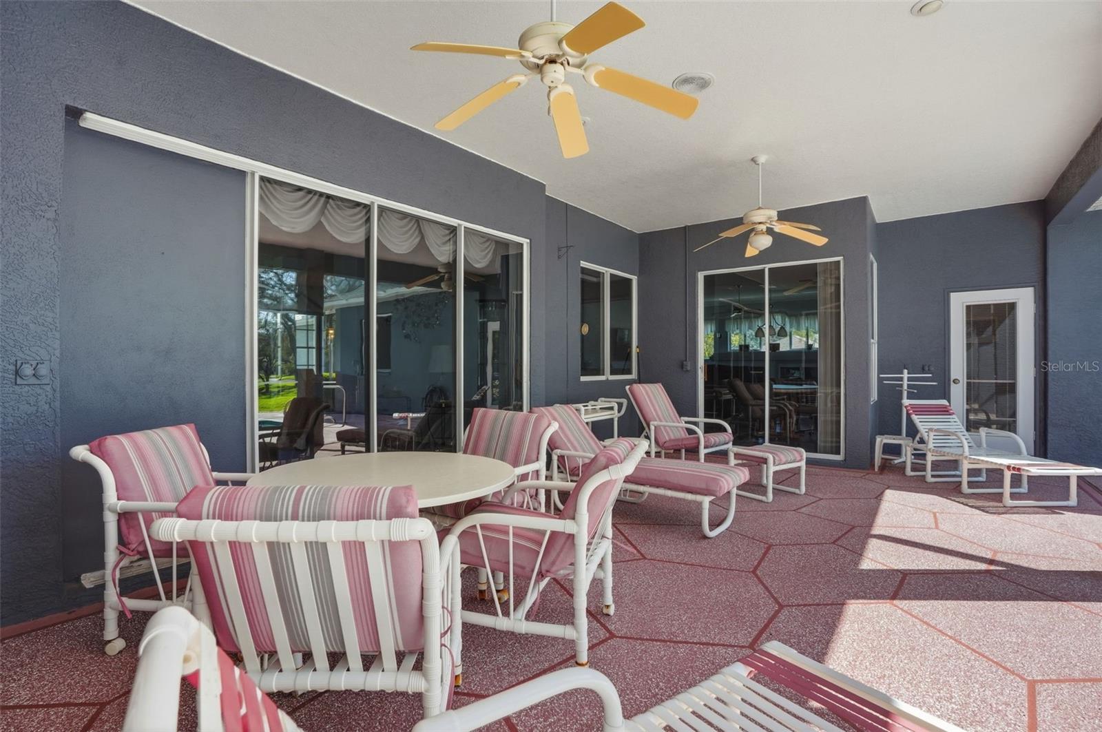 AUTUMN OAKS - Residential