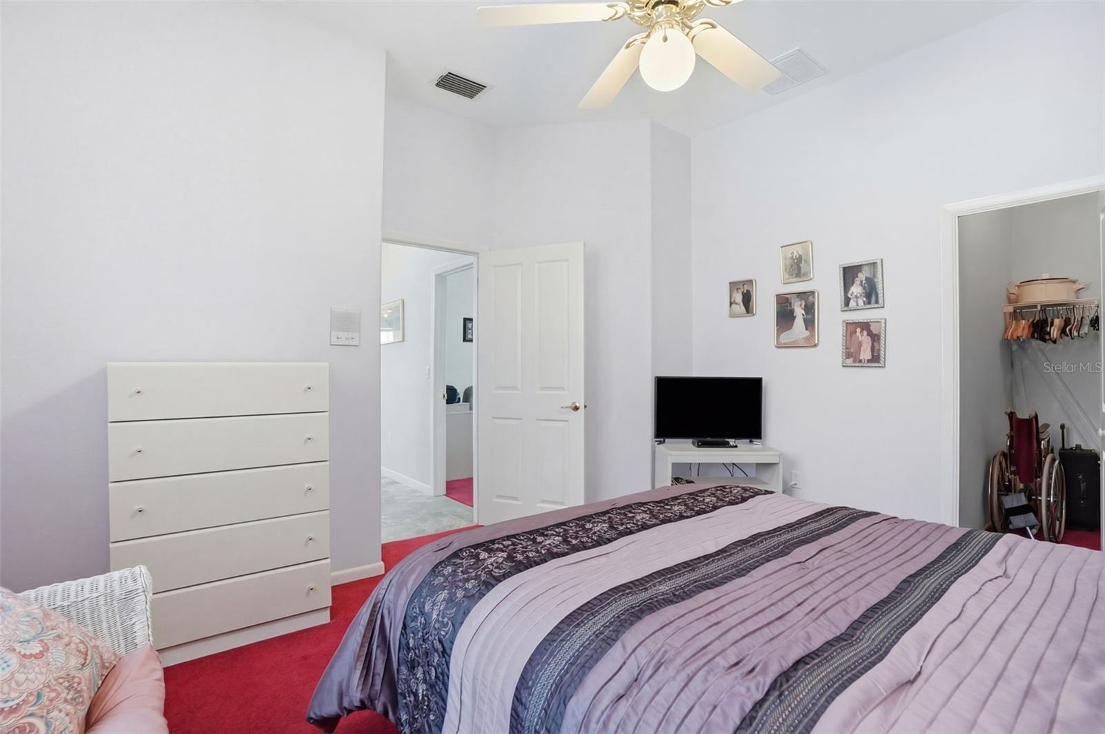 AUTUMN OAKS - Residential